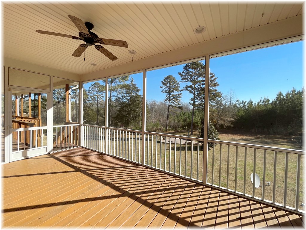 511 Strawberry Farm Road Seneca, SC 29678 - Photo 28 of 42 Gallery Image 28