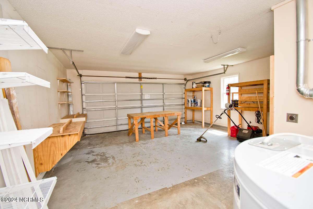 206 Parnell Road Hubert, NC 28539 - Photo 40 of 42 Garage
