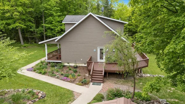 $489,000 | 19632 County Road 434, Bovey, MN 55709