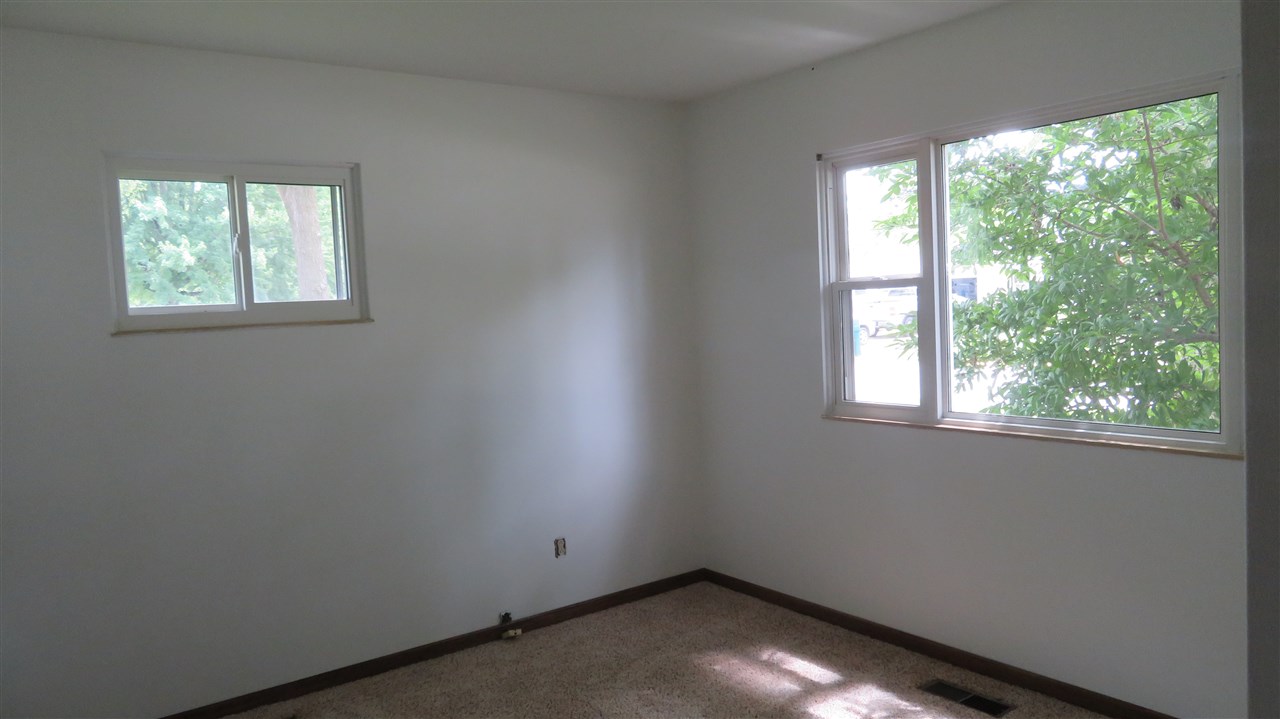 1632 Oakhill Road Kokomo, IN 46902 - Photo 13 of 20 Gallery Image 13