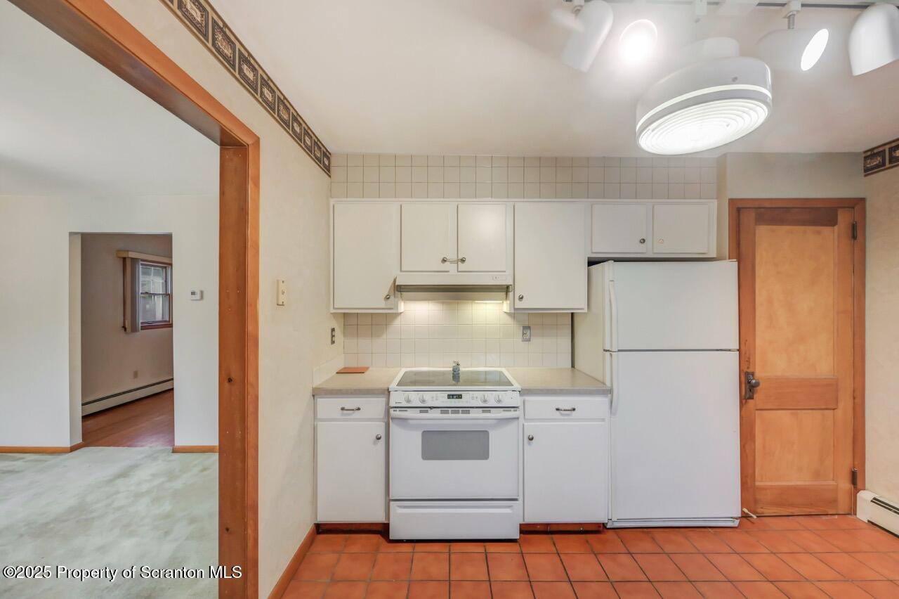 216 North Abington Road Clarks Green, PA 18411 - Photo 26 of 71 216 N Abington Rd 23 Large