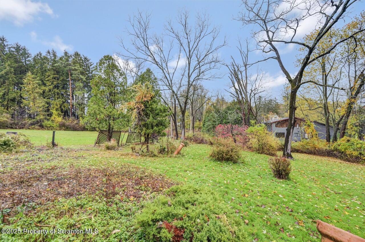 216 North Abington Road Clarks Green, PA 18411 - Photo 7 of 71 216 N Abington Rd 05 Large