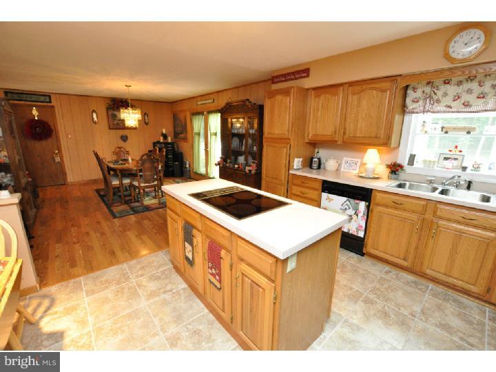 247 Oakshade Road Tabernacle, NJ 08088 - Photo 2 of 24 Kitchen