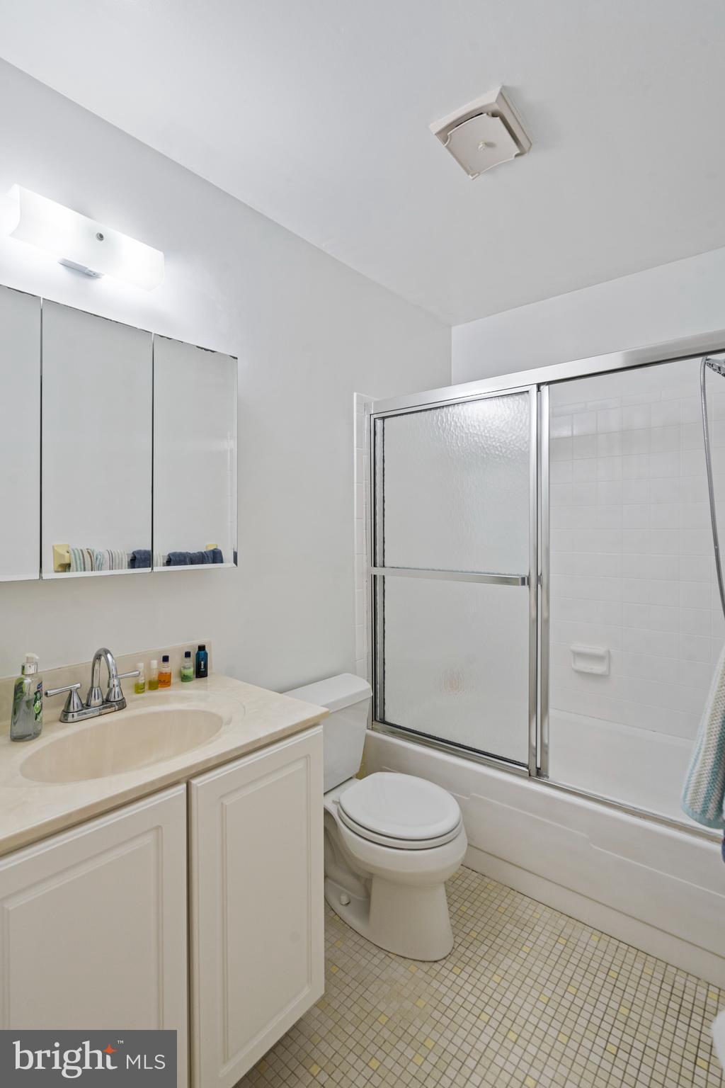 2014 Dundee Road Rockville, MD 20850 - Photo 27 of 41 Gallery Image 27