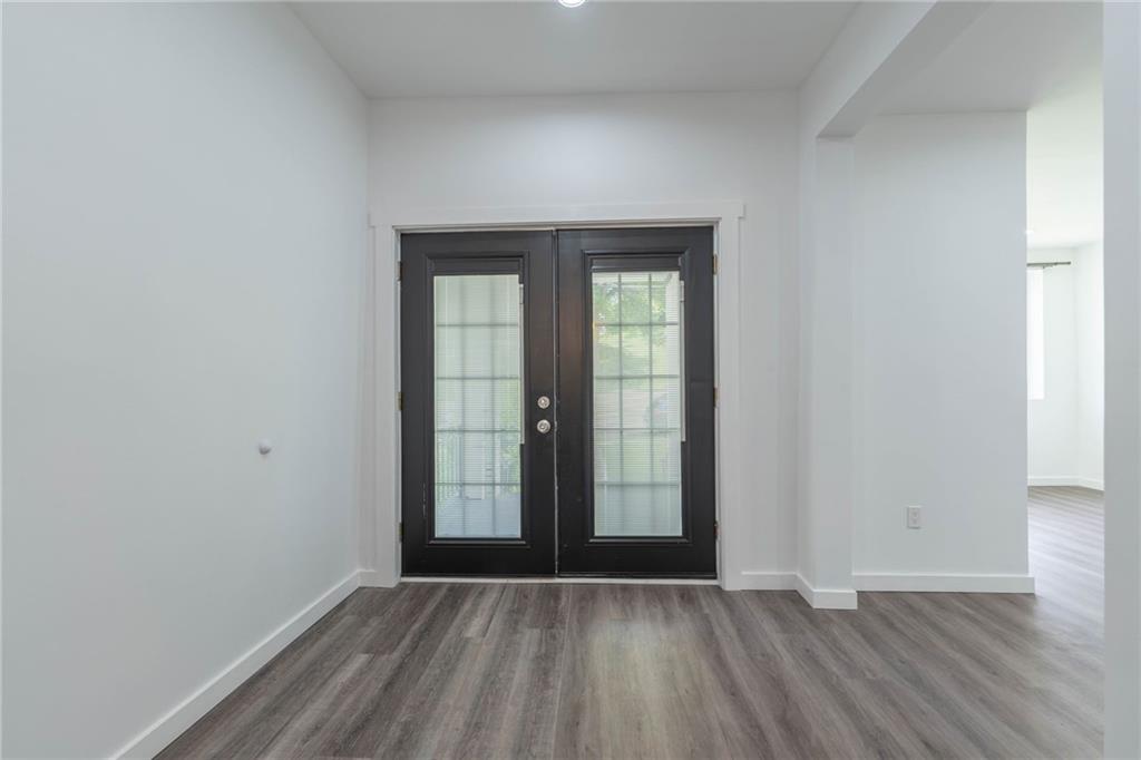 6334 Forward Avenue Pittsburgh, PA 15217 - Photo 3 of 42