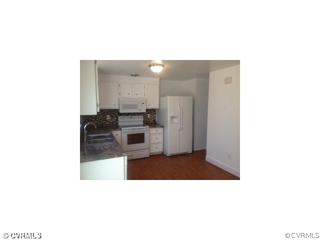 8813 Pepperidge Road Chesterfield, VA 23236 - Photo 2 of 14 Kitchen