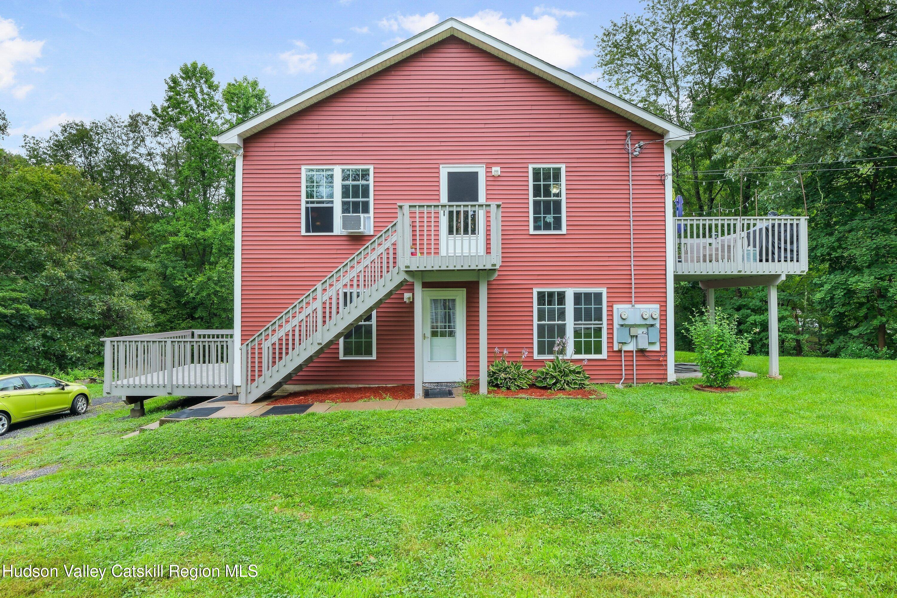 228 Hawleys Corners Road Highland, NY 12528 - Photo 2 of 10 HTV1027 (5)