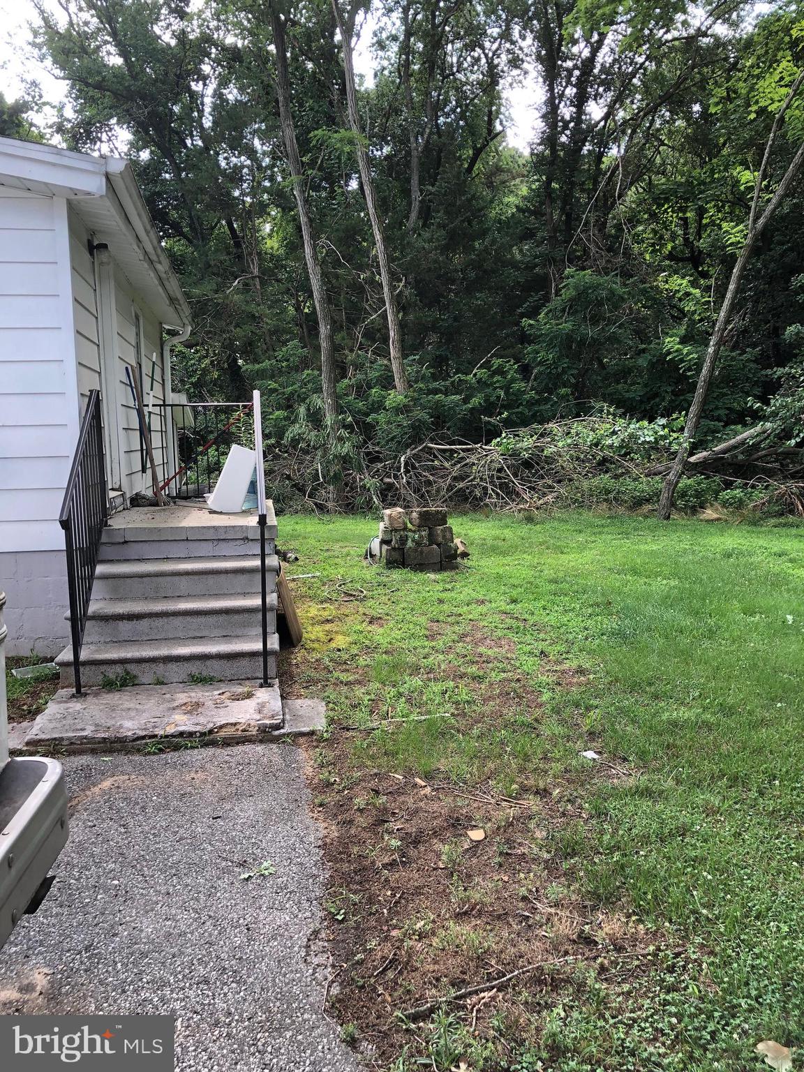 1304 Garrison Road Vineland, NJ 08360 - Photo 26 of 36 a view of backyard with green space