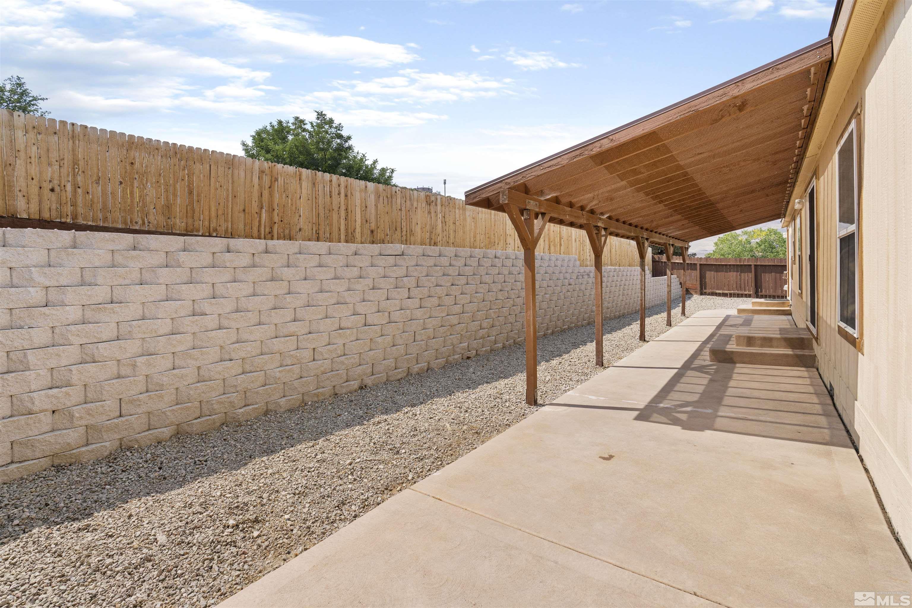 16000 Perlite Drive Reno, NV 89521 - Photo 19 of 29 a view of a backyard