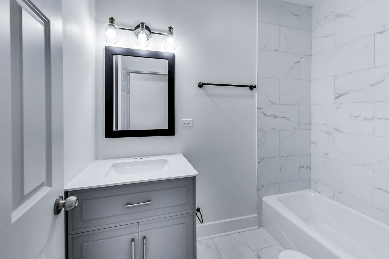 815 South Carpenter Street, Unit 1R Chicago, IL 60607 - Photo 11 of 13