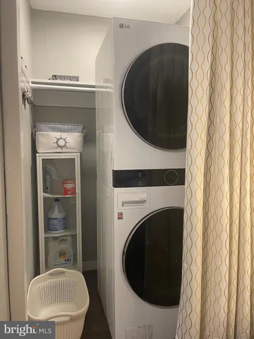 $1,900 | 949 South 3rd Street, Unit 1, Philadelphia, PA 19147