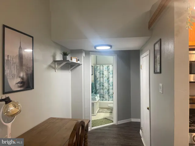 $1,900 | 949 South 3rd Street, Unit 1, Philadelphia, PA 19147