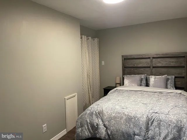 $1,900 | 949 South 3rd Street, Unit 1, Philadelphia, PA 19147