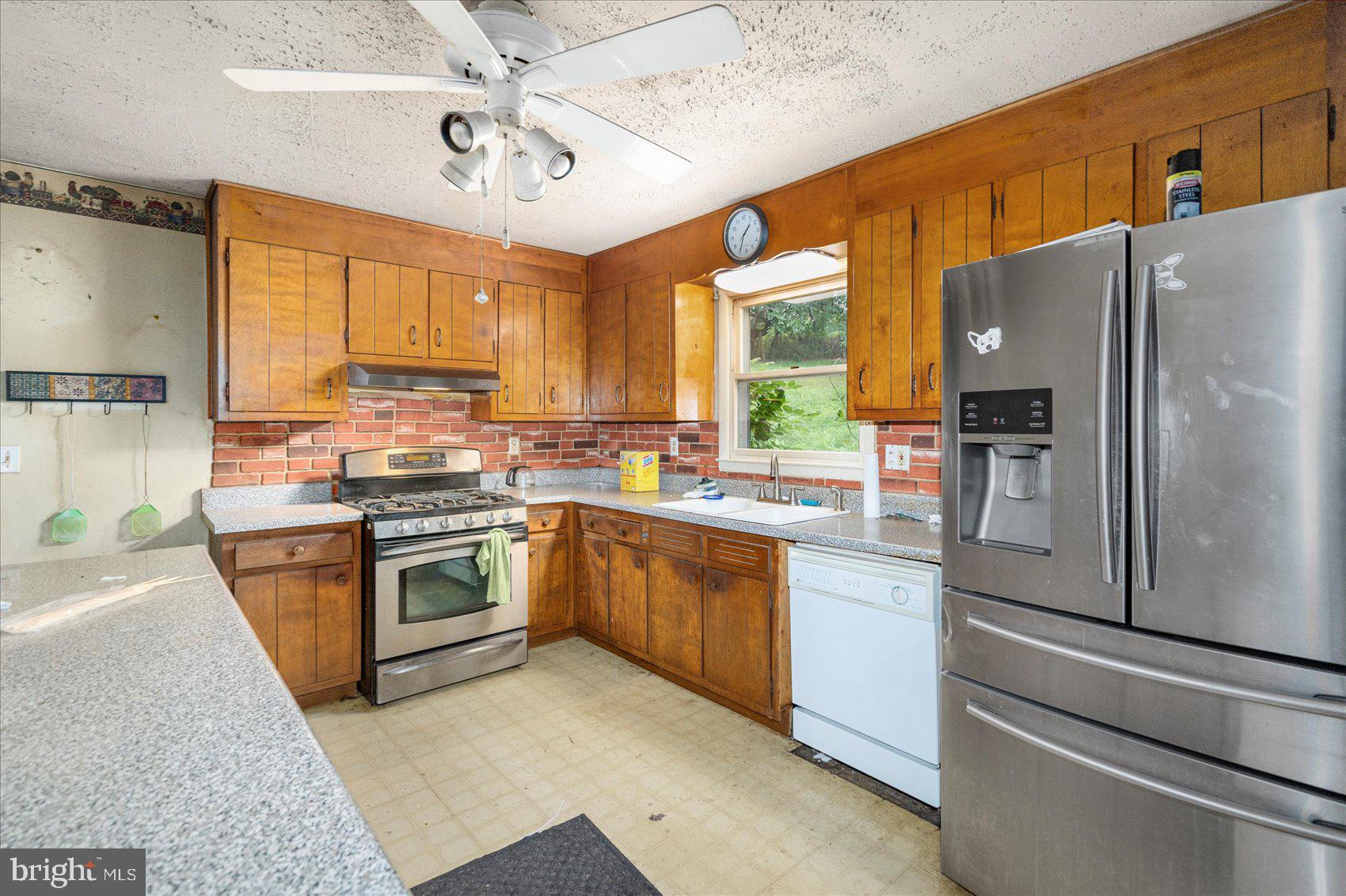 2901 Old Liberty Road New Windsor, MD 21776 - Photo 8 of 31
