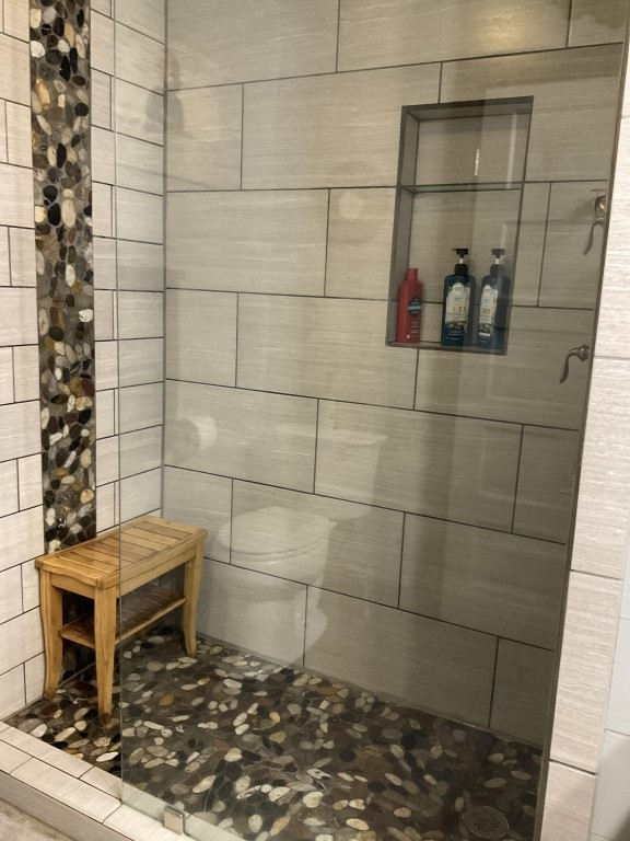 198 Fm 2974 Rd Center Center, TX 75935 - Photo 33 of 50 a bathroom with a sink