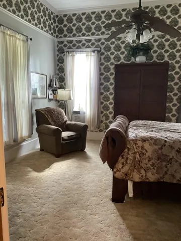 a view of livingroom with furniture