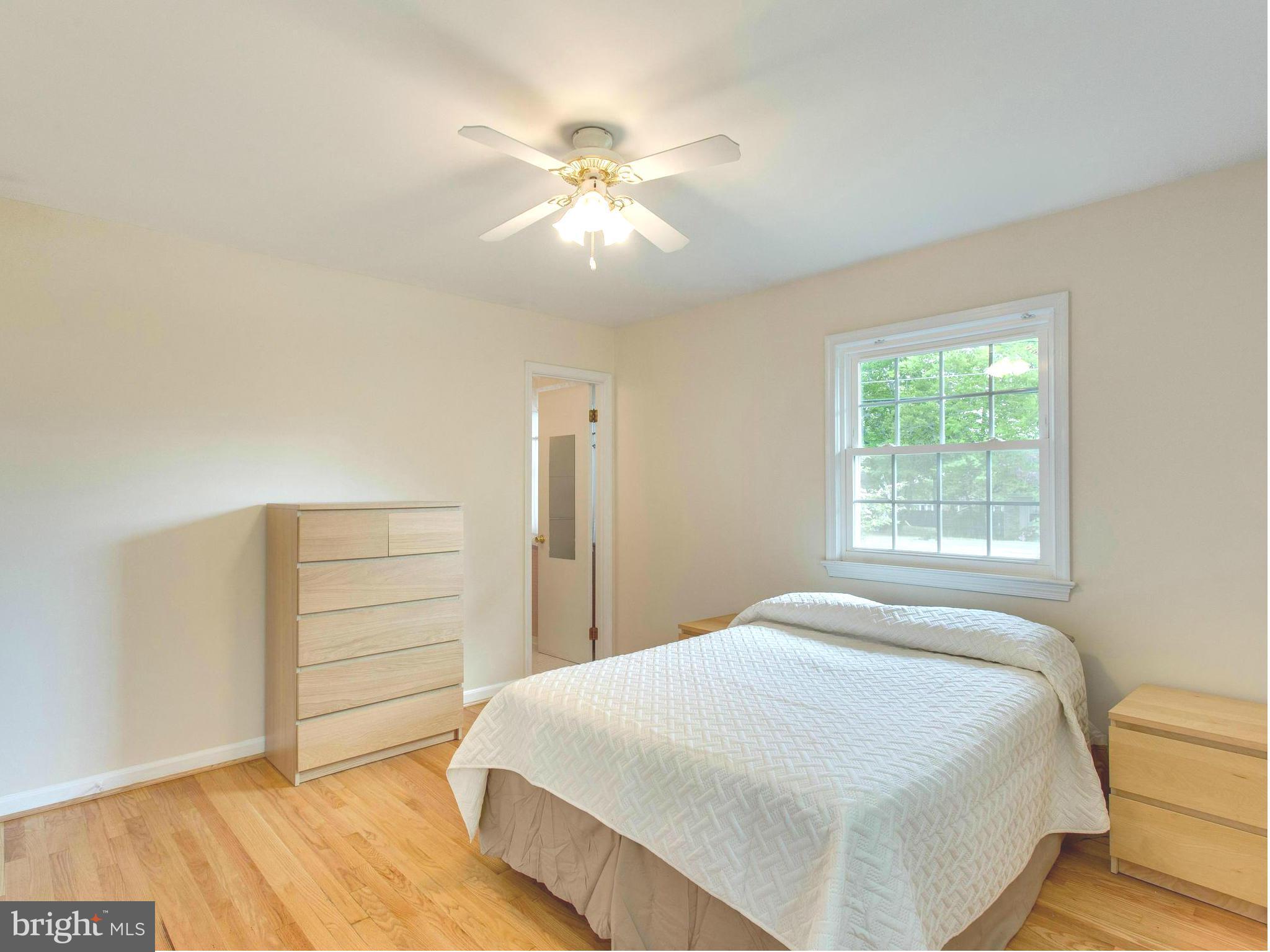 6302 Wayles Street Springfield, VA 22150 - Photo 13 of 28 Bedroom (Master)
