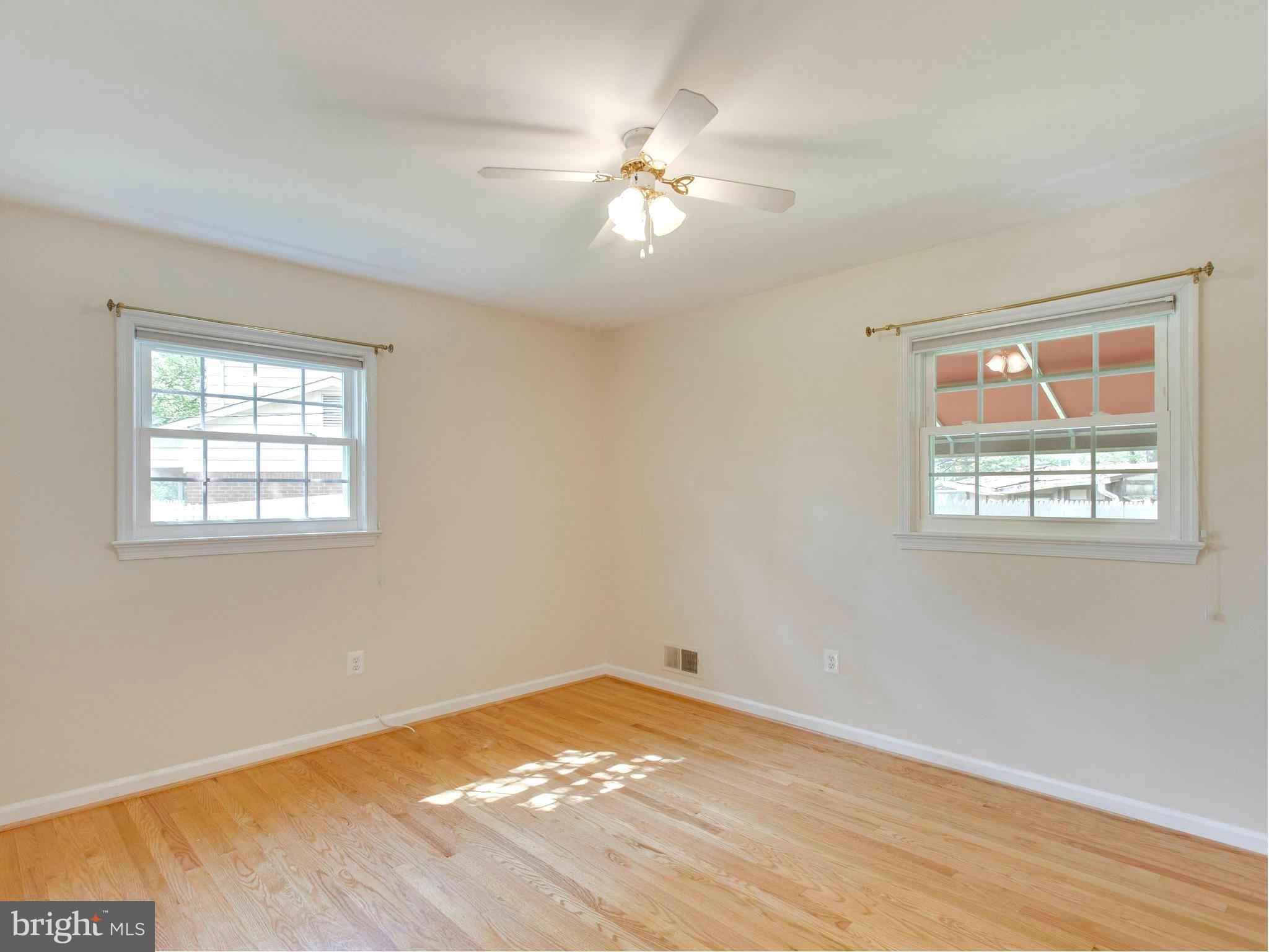 6302 Wayles Street Springfield, VA 22150 - Photo 16 of 28 Bedroom