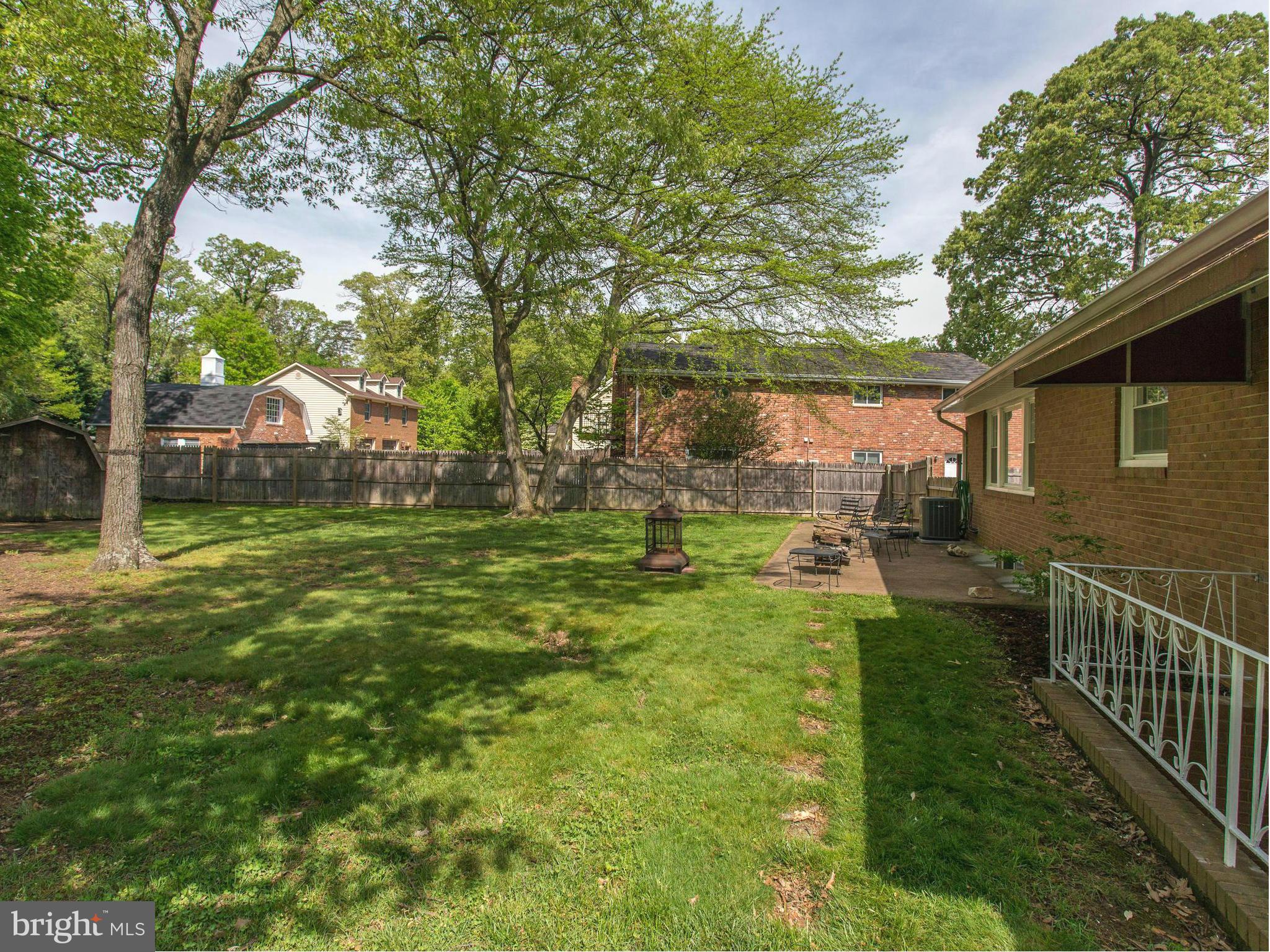6302 Wayles Street Springfield, VA 22150 - Photo 25 of 28 Exterior (Rear)