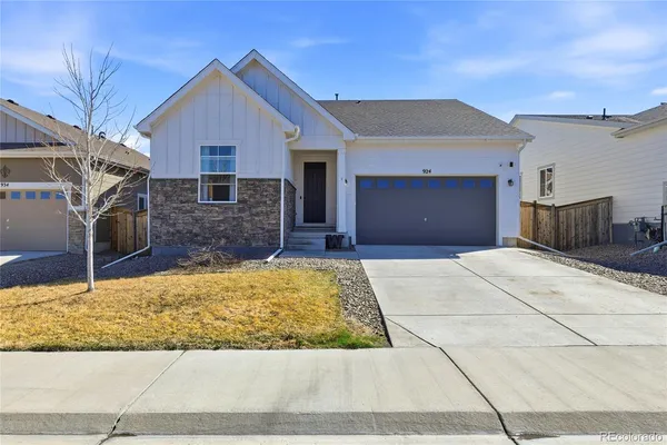 $450,000 | 924 North Waterloo Street, Aurora, CO 80018