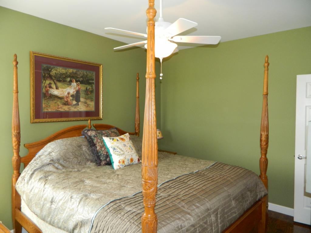 1020 Mitchell Road Kingsport, TN 37663 - Photo 21 of 32 Bedroom 3