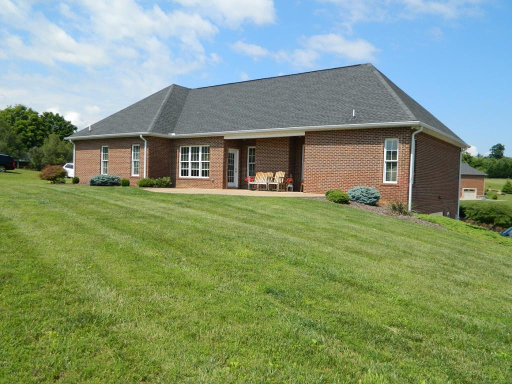 1020 Mitchell Road Kingsport, TN 37663 - Photo 31 of 32 Rear View
