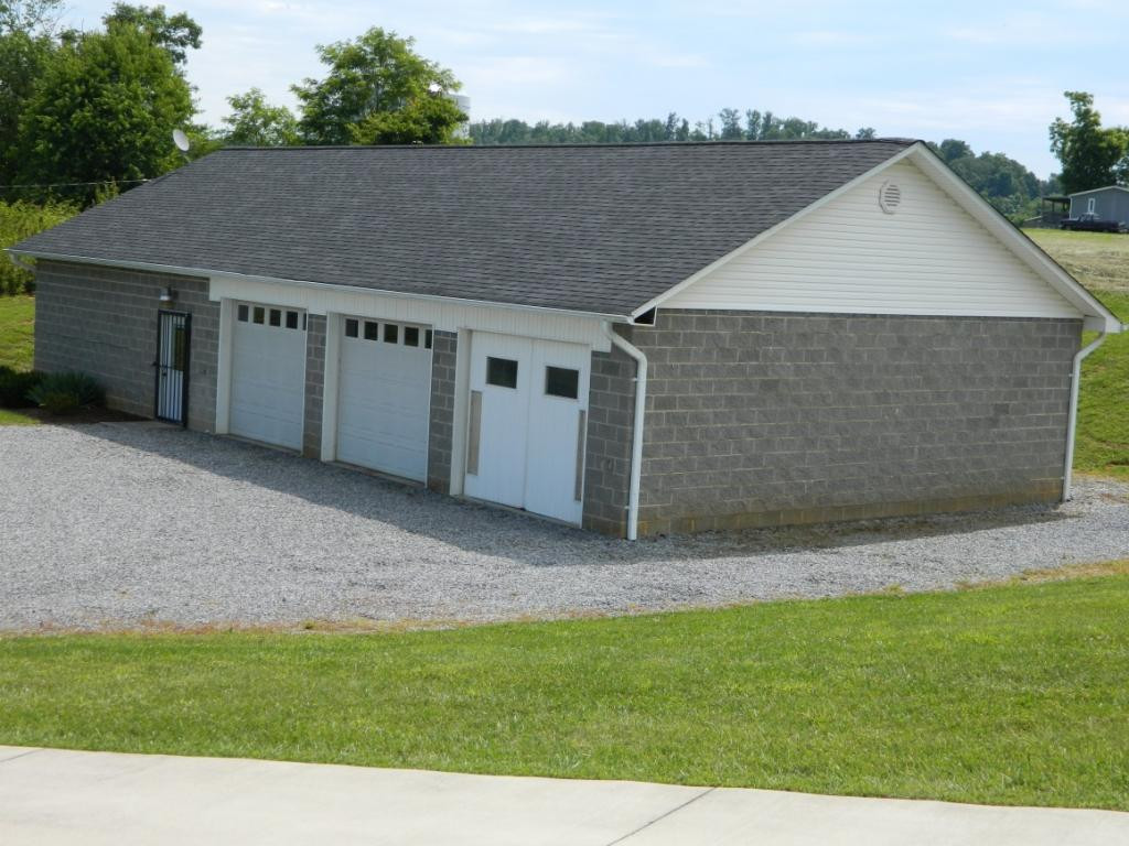 1020 Mitchell Road Kingsport, TN 37663 - Photo 32 of 32 Additional Garage