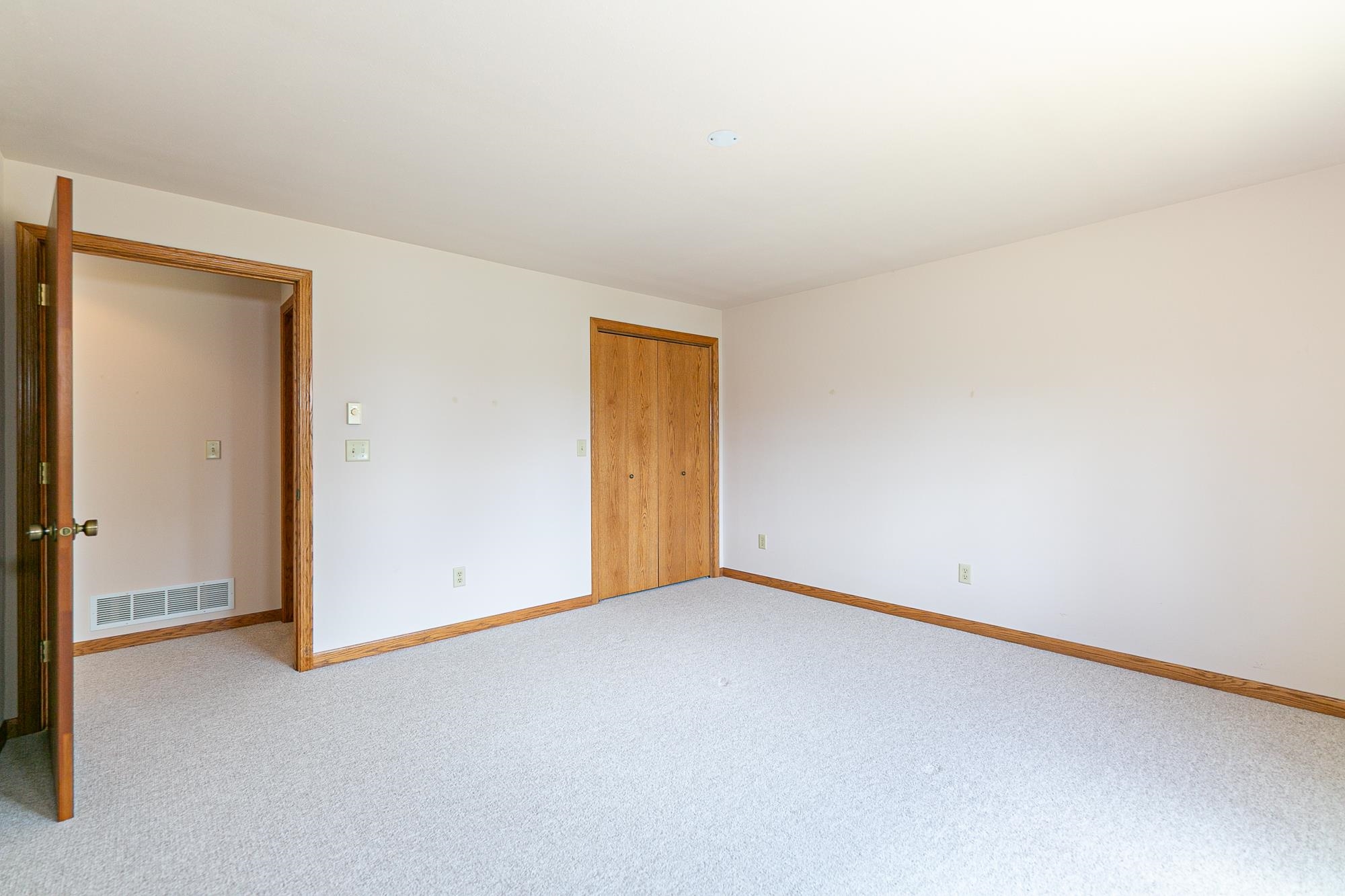 W2759 Brookhaven Drive Appleton, WI 54915 - Photo 21 of 45