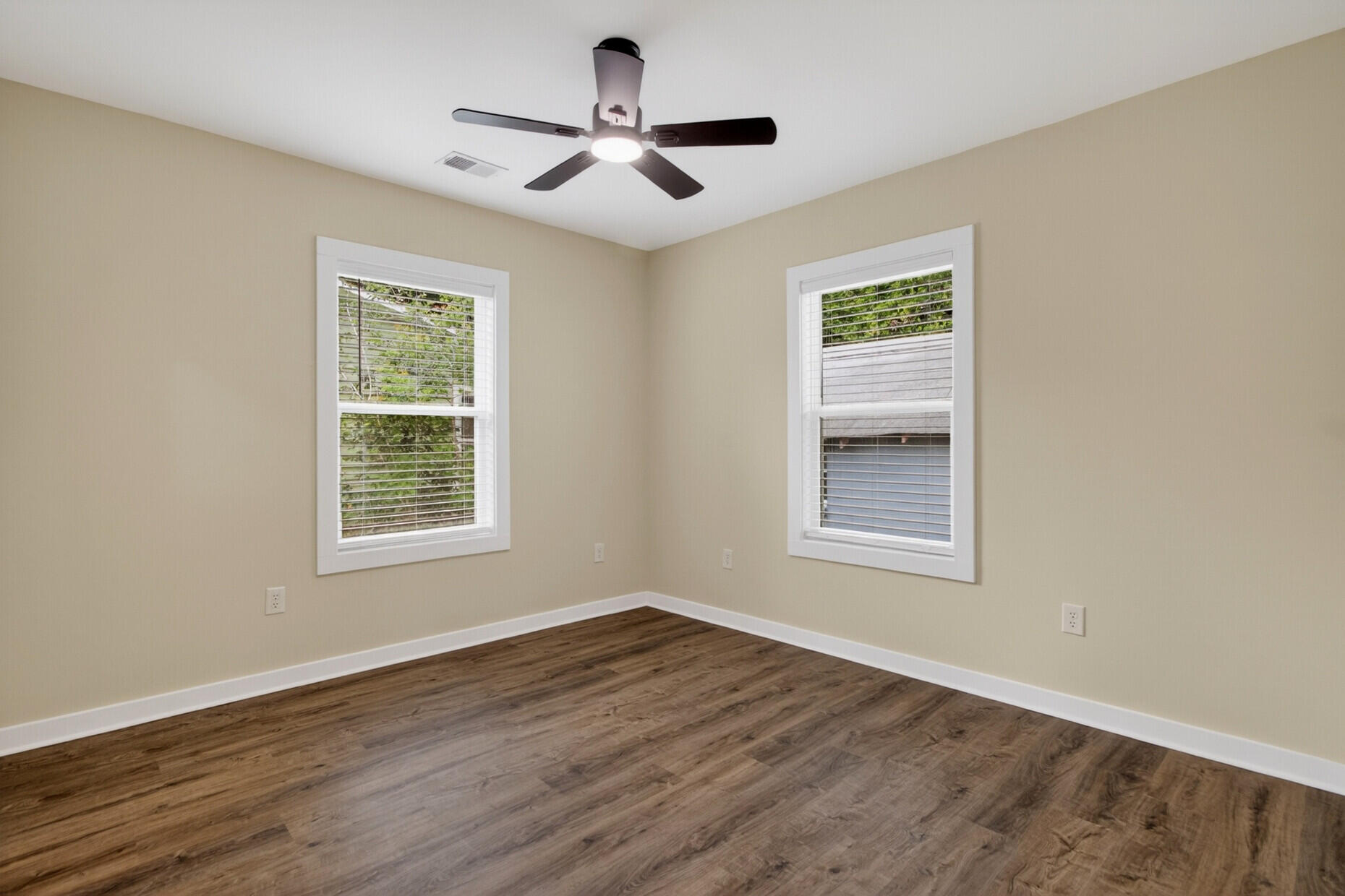 2136 Commander Road North Charleston, SC 29405 - Photo 18 of 31