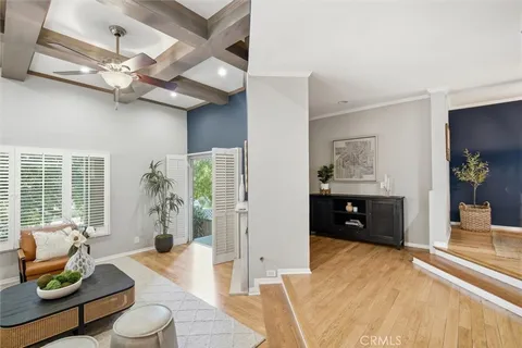 $724,998 | 18730 Hatteras Street, Unit 47, Tarzana, CA 91356