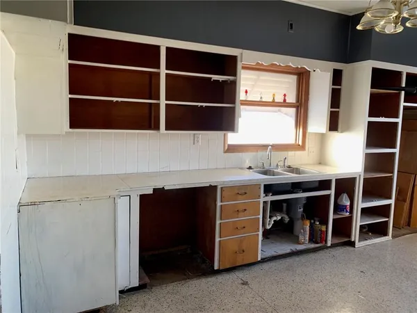 $155,000 | 1002 South 22nd Street, St. Joseph, MO 64507