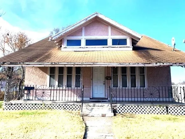 $155,000 | 1002 South 22nd Street, St. Joseph, MO 64507
