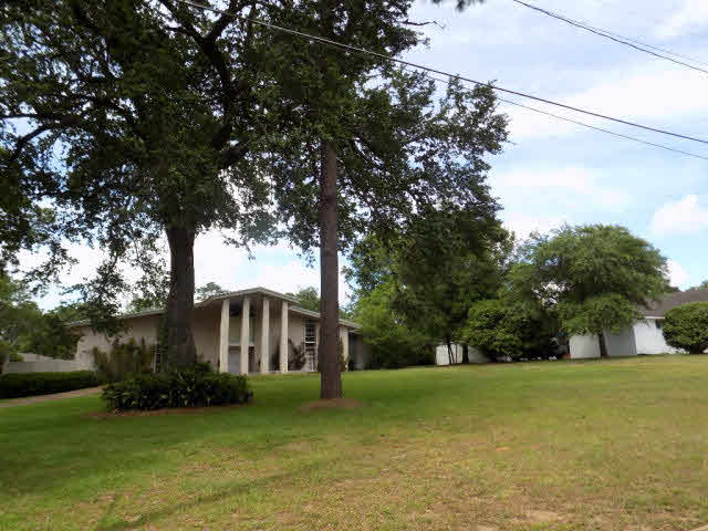 353 Grand Avenue Fairhope, AL 36532 - Photo 3 of 45