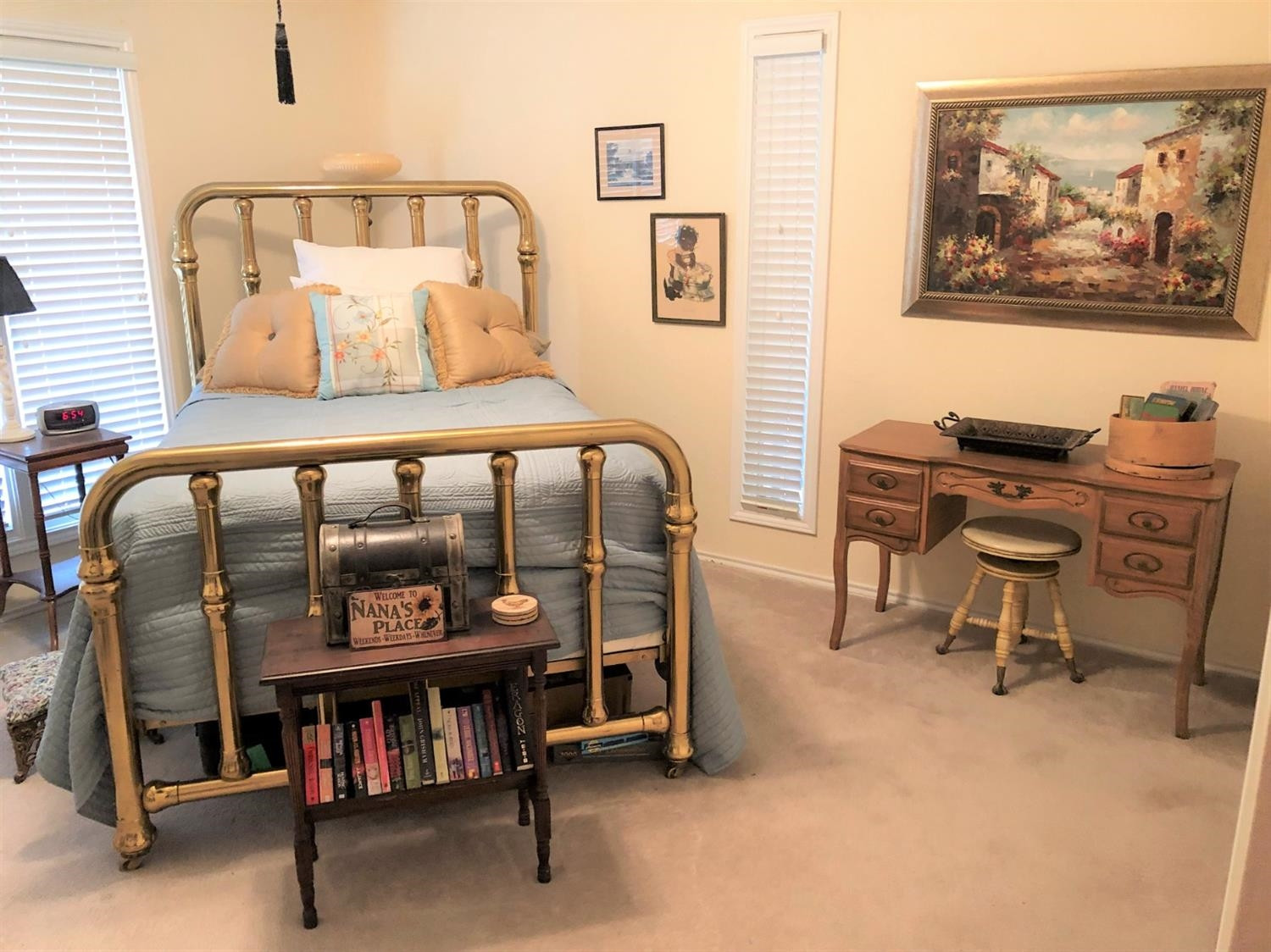 4018 88th Place Lubbock, TX 79423 - Photo 22 of 31 a bedroom with furniture and a baby crib