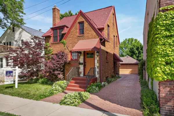 $555,000 | 2205 East Washington Avenue, Madison, WI 53704