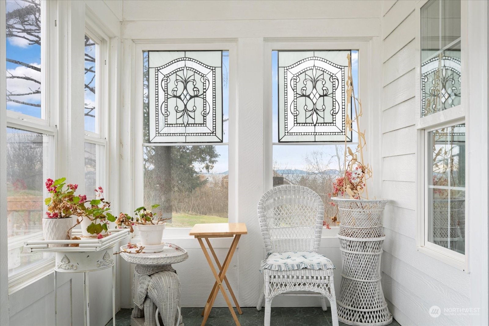 2313 West Beach Road Oak Harbor, WA 98277 - Photo 12 of 40 Gallery Image 12