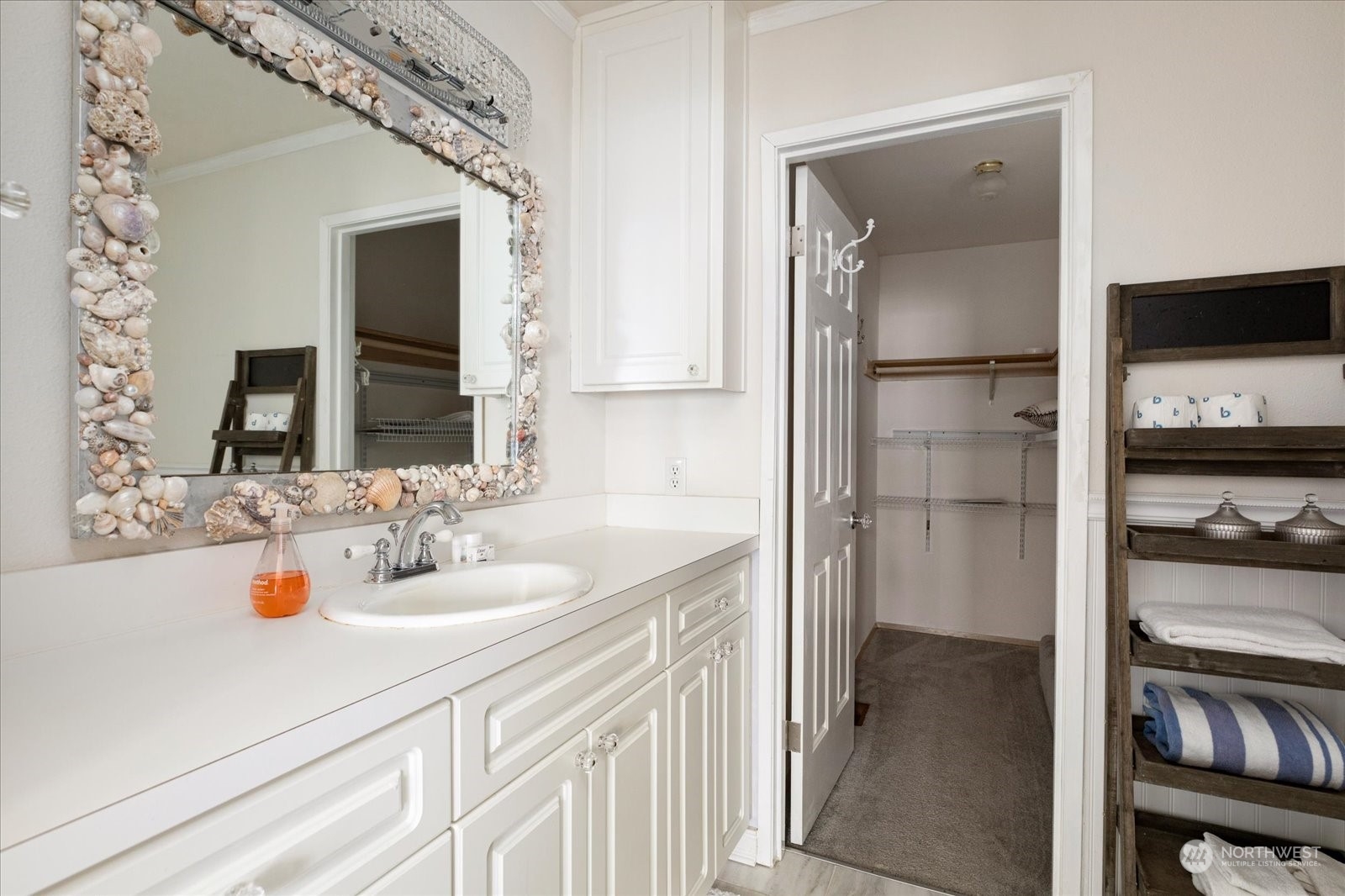 2313 West Beach Road Oak Harbor, WA 98277 - Photo 21 of 40 Gallery Image 21