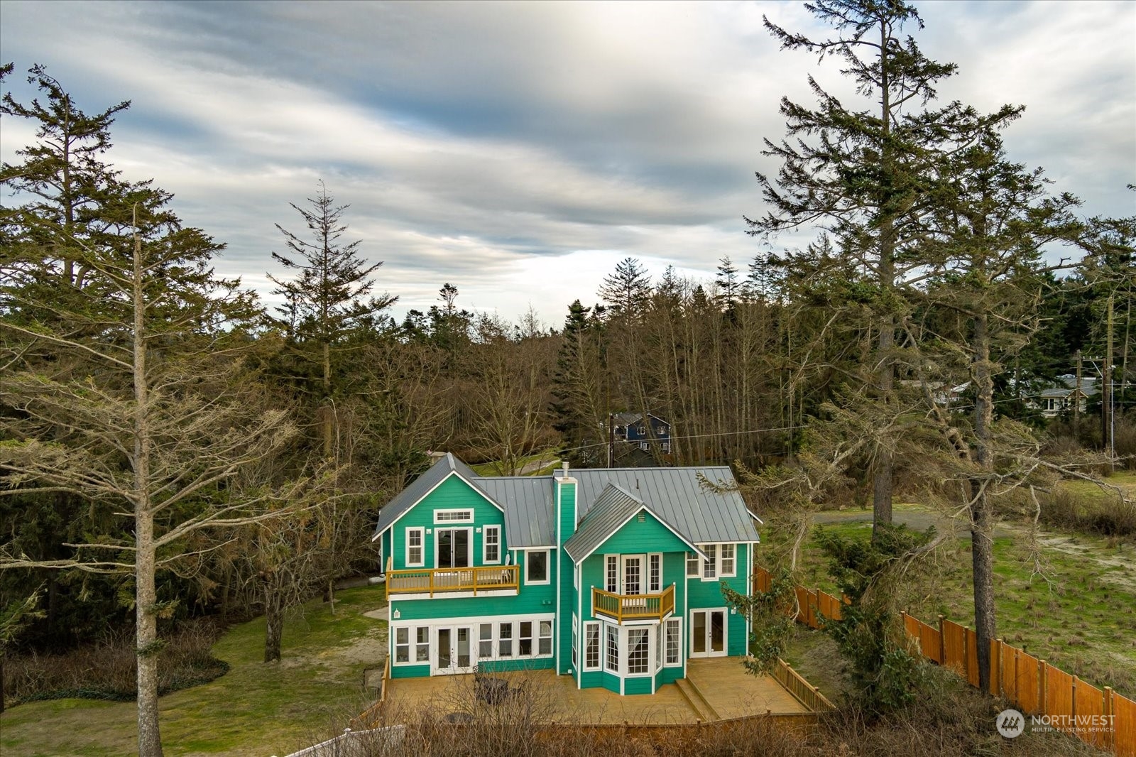 2313 West Beach Road Oak Harbor, WA 98277 - Photo 27 of 40 Gallery Image 27