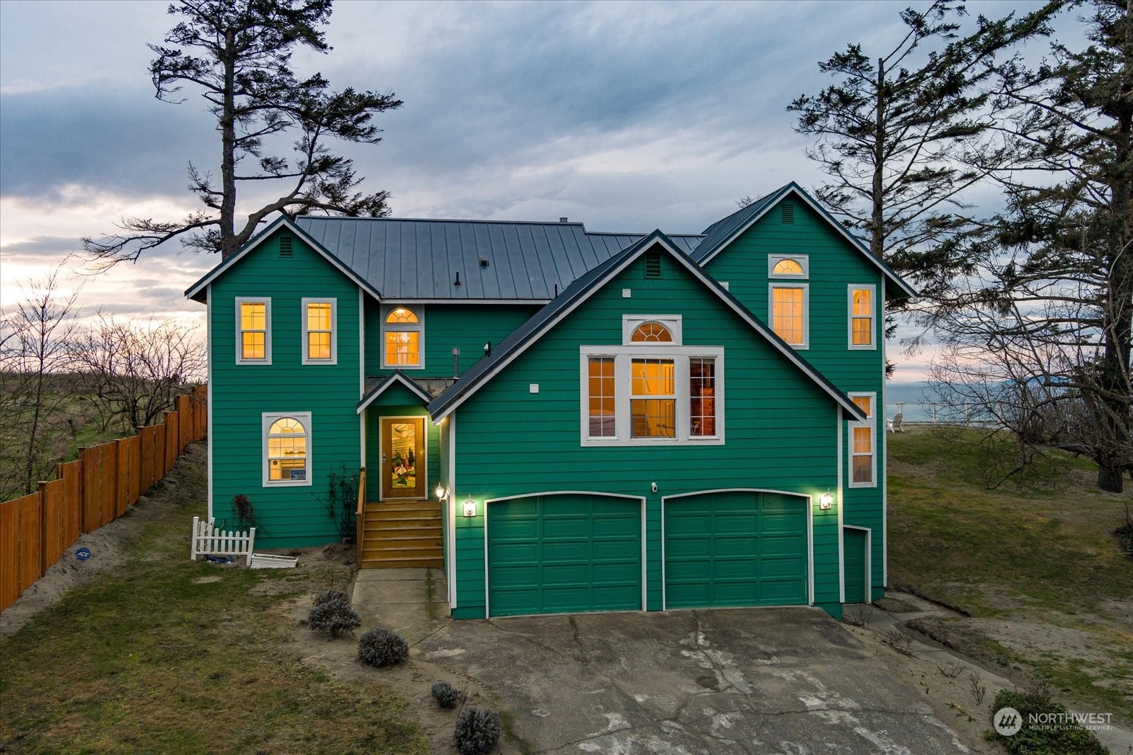 2313 West Beach Road Oak Harbor, WA 98277 - Photo 33 of 40 Gallery Image 33