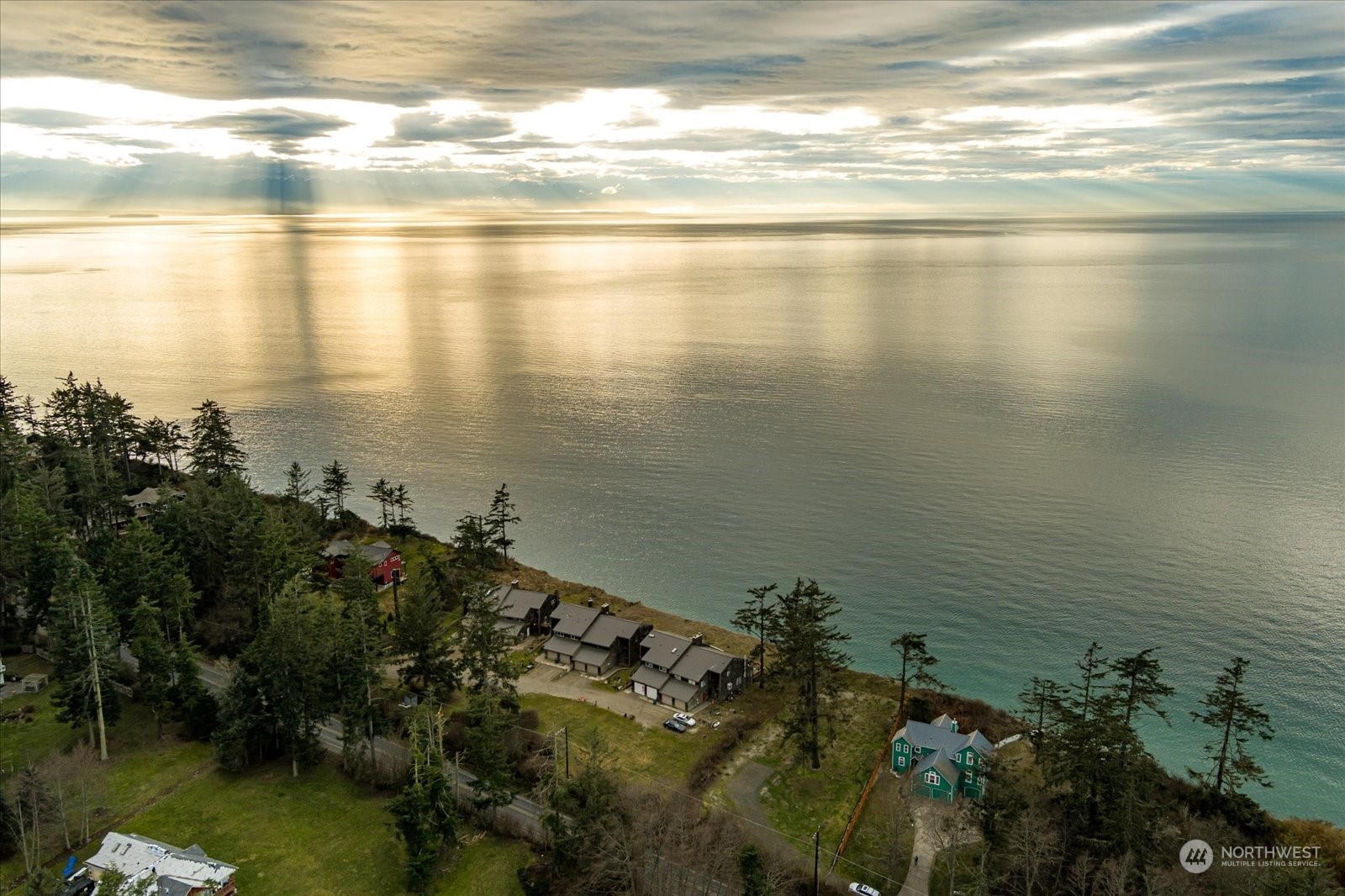 2313 West Beach Road Oak Harbor, WA 98277 - Photo 38 of 40 Gallery Image 38