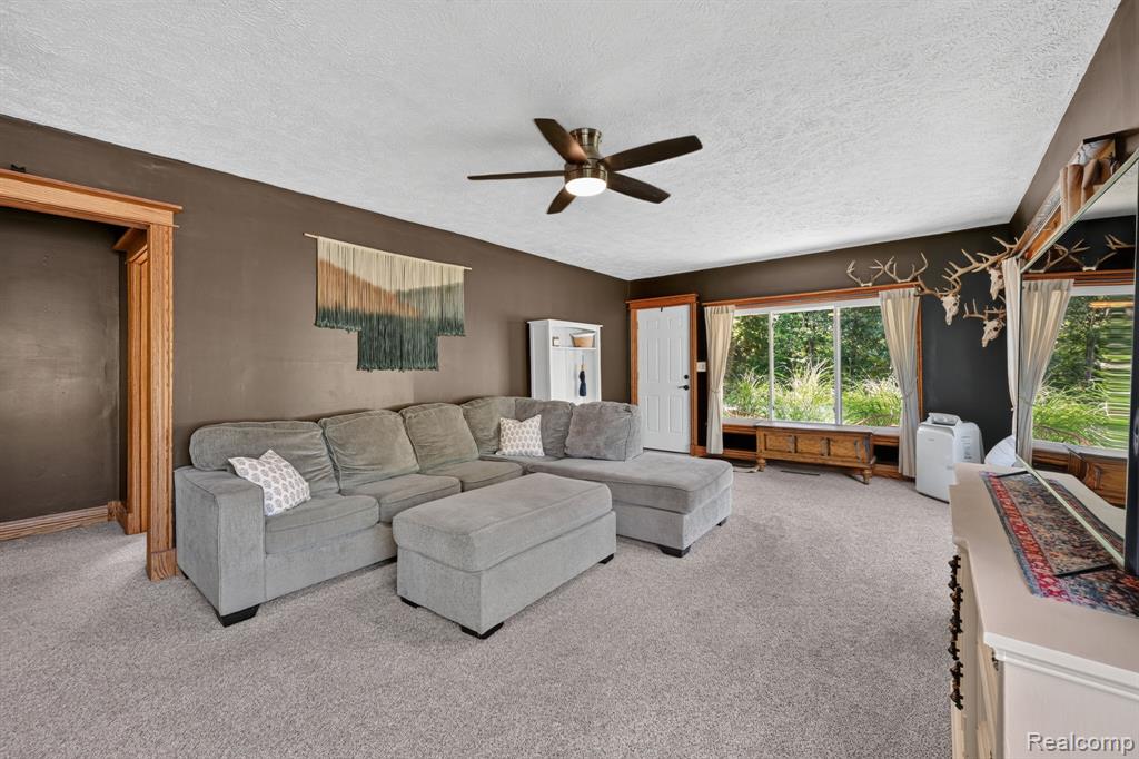 3658 Newburg Road Durand, MI 48429 - Photo 11 of 56