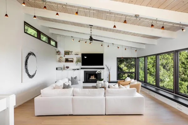 $6,495,000 | 10669 Magdalena Road, Los Altos Hills, CA 94024