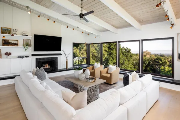 $6,495,000 | 10669 Magdalena Road, Los Altos Hills, CA 94024