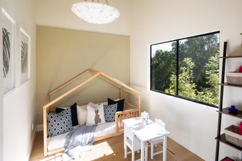 $6,495,000 | 10669 Magdalena Road, Los Altos Hills, CA 94024