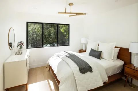 $6,495,000 | 10669 Magdalena Road, Los Altos Hills, CA 94024