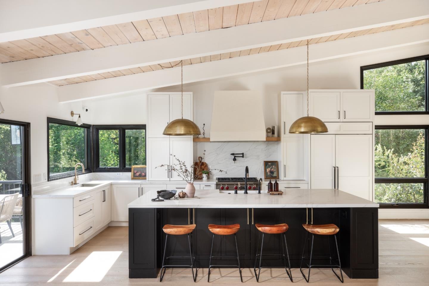 10669 Magdalena Road Los Altos Hills, CA 94024 - Photo 4 of 14