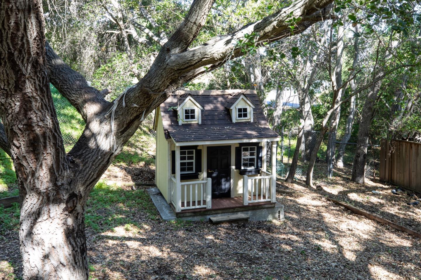 10669 Magdalena Road Los Altos Hills, CA 94024 - Photo 42 of 48