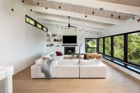 $6,495,000 | 10669 Magdalena Road, Los Altos Hills, CA 94024