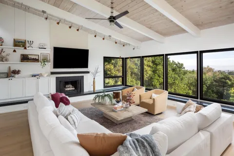 $6,495,000 | 10669 Magdalena Road, Los Altos Hills, CA 94024