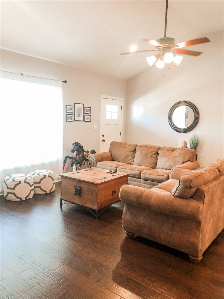 1704 Noah Bledsoe Road Smiths Grove, KY 42171 - Photo 6 of 13 Gallery Image 6